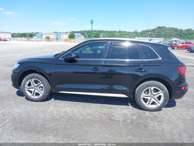 Продажа на аукционе авто 2018 Audi Q5 2.0t Premium, vin: WA1ANAFY1J2232440, номер лота: 45278517