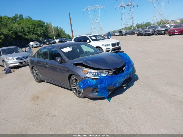 2016 1HGCR2F57GA070277 main image