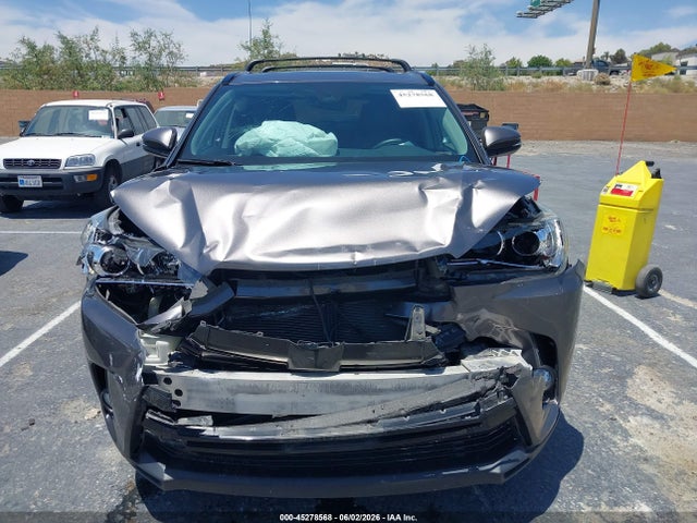 Toyota Highlander Se 2018 5TDJZRFH5JS550157 Image 12
