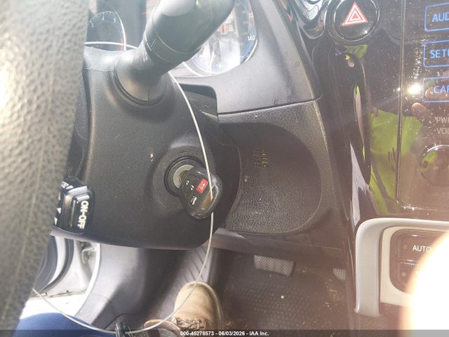 5YFBURHE4KP916867 Toyota COROLLA LE