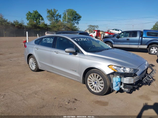 45278600 :رقم المزاد ، 3FA6P0LU1KR261859 vin ، 2019 Ford Fusion Hybrid Se مزاد بيع