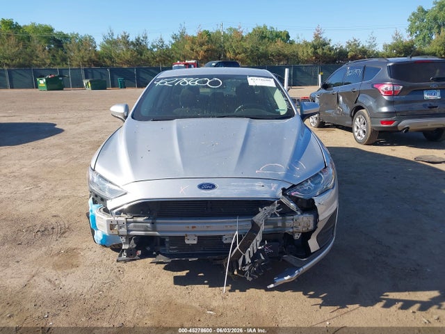 45278600 :رقم المزاد ، 3FA6P0LU1KR261859 vin ، 2019 Ford Fusion Hybrid Se مزاد بيع