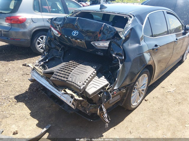 Auction sale of the 2019 Toyota Camry Hybrid Xle, vin: 4T1B21HK2KU521923, lot number: 45278771
