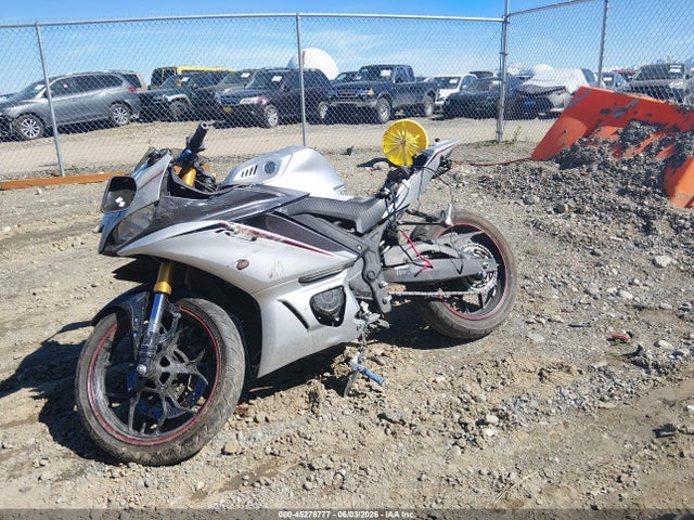 Yamaha Yzfr3 A 2020 MH3RH18Y8LK004095 Image 2