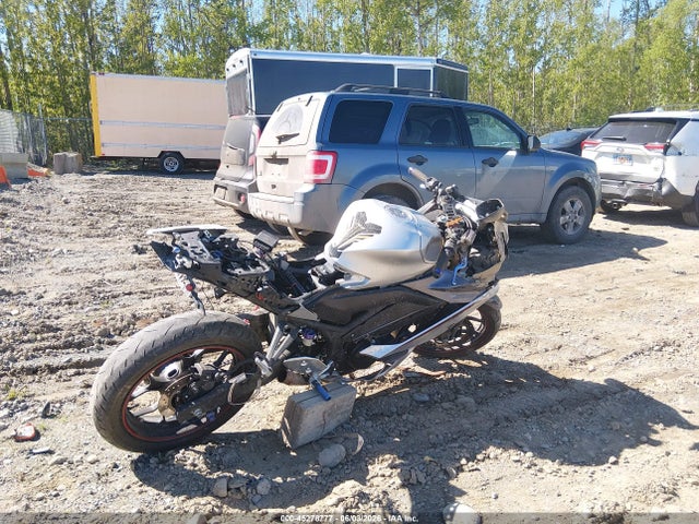 Yamaha Yzfr3 A 2020 MH3RH18Y8LK004095 Image 4