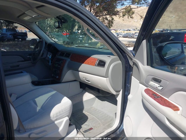 Продажа на аукционе авто 2007 Chevrolet Suburban 1500 Lt, vin: 3GNFK16347G248969, номер лота: 45278829