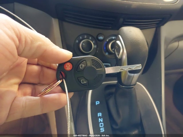 Продажа на аукционе авто 2013 Ford Escape Se, vin: 1FMCU9GX7DUD80845, номер лота: 45278843
