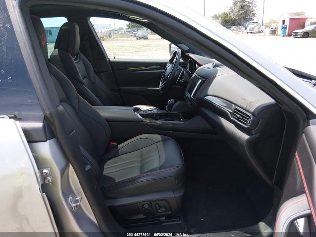 Продажа на аукционе авто 2018 Maserati Levante S Gransport, vin: ZN661YUS9JX299478, номер лота: 45278921
