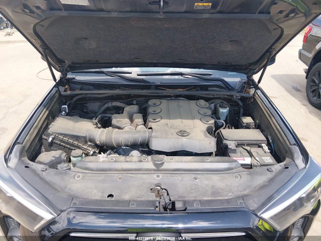 Toyota 4RUNNER SR5 2022 JTEEU5JR6N5253155 Image 10