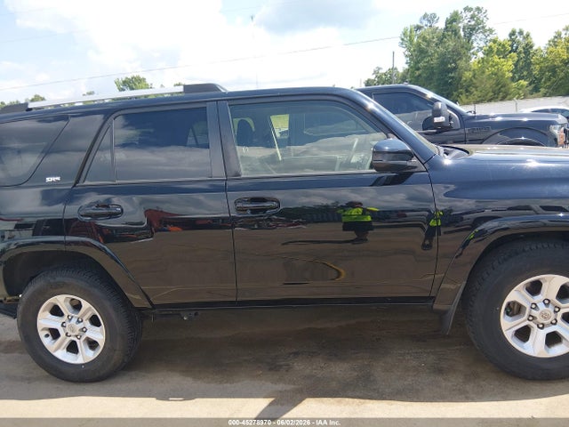 Toyota 4RUNNER SR5 2022 JTEEU5JR6N5253155 Image 14