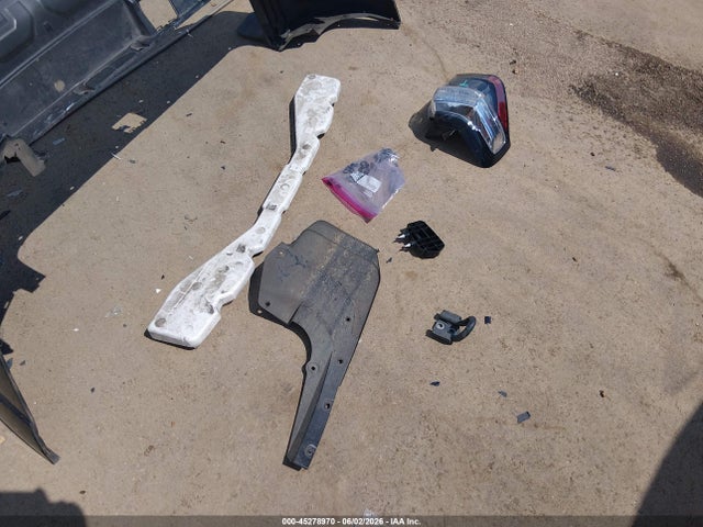 Toyota 4RUNNER SR5 2022 JTEEU5JR6N5253155 Image 18