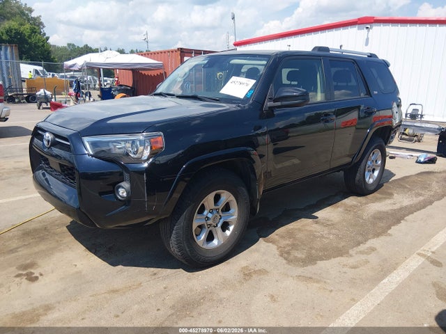 Toyota 4RUNNER SR5 2022 JTEEU5JR6N5253155 Image 2