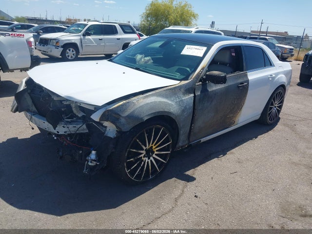 Chrysler 300 Limited 2015 2C3CCAAG3FH882344 Image 2