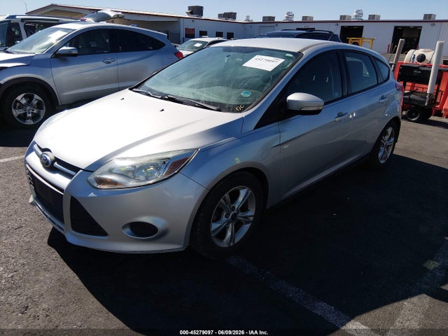 Ford FOCUS SE 2014 1FADP3K23EL112347 Image 2