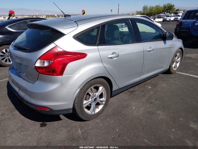 Ford FOCUS SE 2014 1FADP3K23EL112347 Image 4