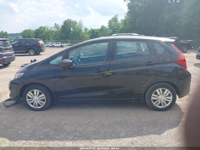 Продажа на аукционе авто 2015 Honda Fit Lx, vin: 3HGGK5H53FM744060, номер лота: 45279133