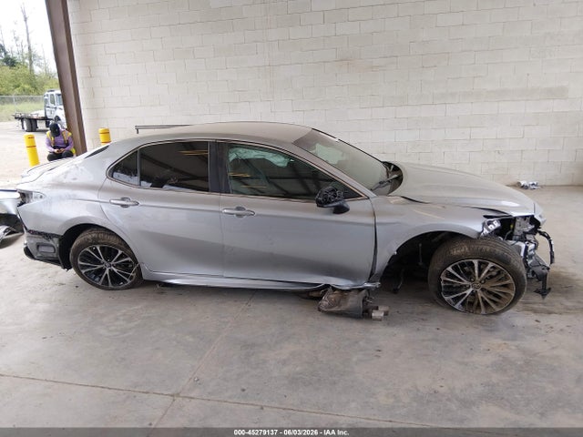 4T1B21HK9JU509976 Toyota Camry Hybrid Se