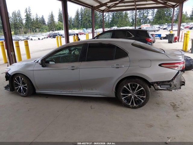 4T1B21HK9JU509976 Toyota Camry Hybrid Se