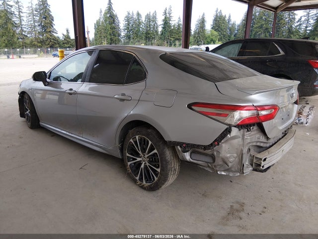 4T1B21HK9JU509976 Toyota Camry Hybrid Se