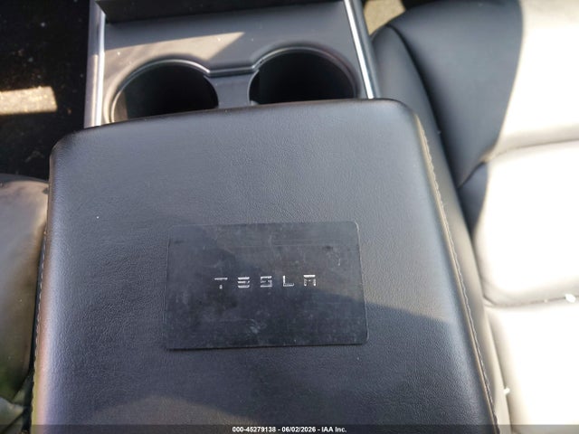 Tesla Model Y Standard Range Rear-wheel Drive 2021 5YJYGDEDXMF103015 Image 10