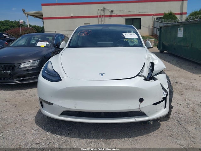 Tesla Model Y Standard Range Rear-wheel Drive 2021 5YJYGDEDXMF103015 Image 11