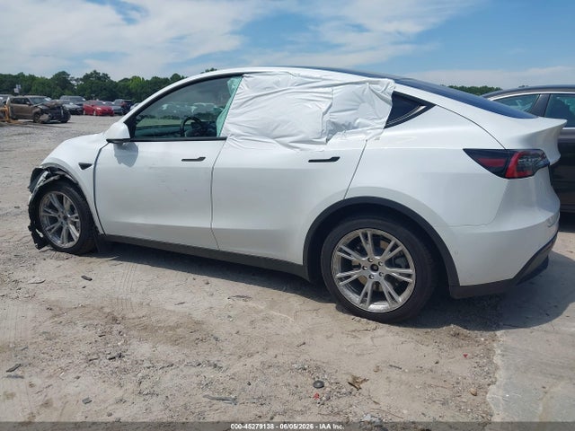 Tesla Model Y Standard Range Rear-wheel Drive 2021 5YJYGDEDXMF103015 Image 13