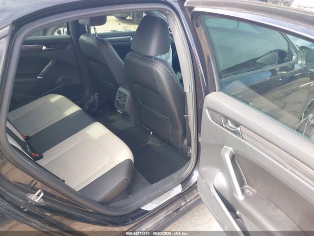 Продажа на аукционе авто 2022 Volkswagen Passat 2.0t R-line, vin: 1VWMA7A33NC007897, номер лота: 45279273