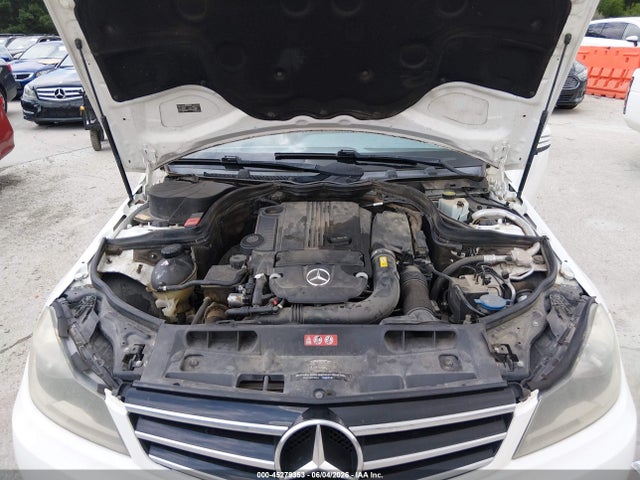 Продаж на аукціоні авто 2014 Mercedes-benz C 250 Sport, vin: WDDGF4HB3ER313515, номер лоту: 45279353