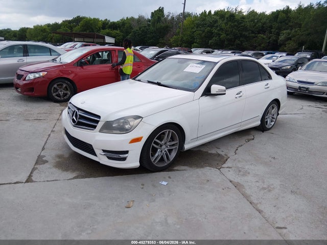 Продаж на аукціоні авто 2014 Mercedes-benz C 250 Sport, vin: WDDGF4HB3ER313515, номер лоту: 45279353