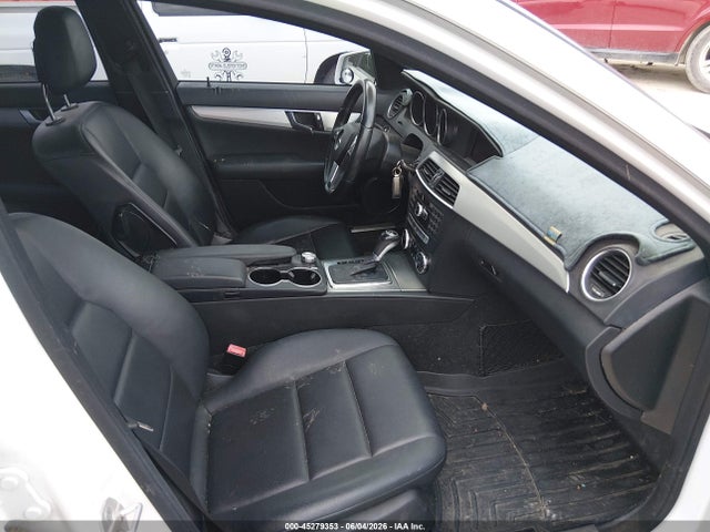 Продаж на аукціоні авто 2014 Mercedes-benz C 250 Sport, vin: WDDGF4HB3ER313515, номер лоту: 45279353