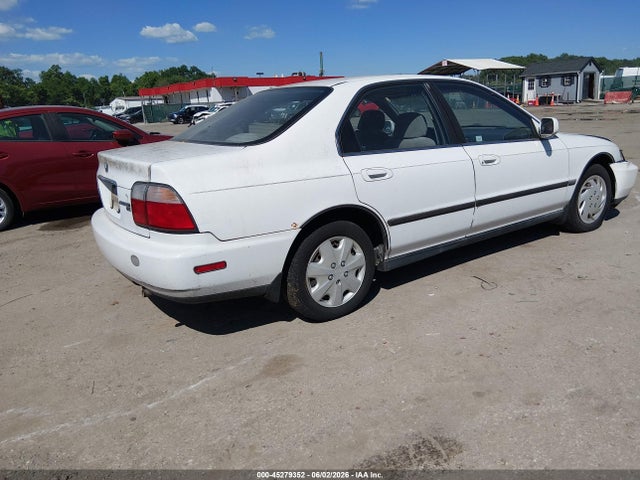 Продаж на аукціоні авто 1996 Honda Accord Lx/ex, vin: 1HGCD5635TA150217, номер лоту: 45279352
