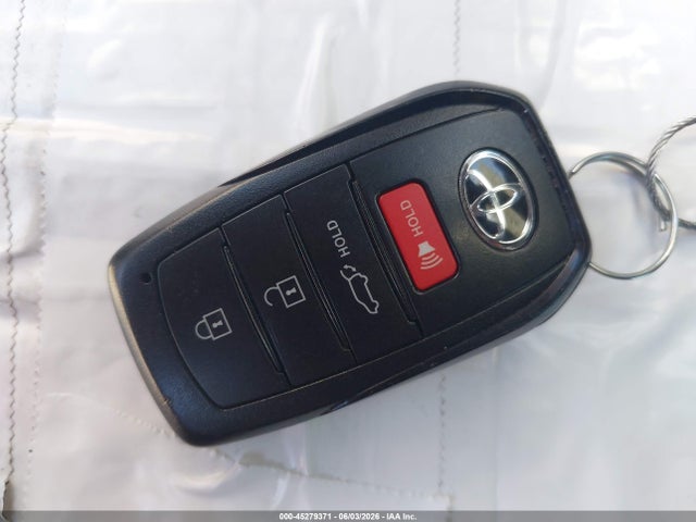 Toyota Corolla Cross Xle 2022 7MUDAABGXNV021706 Image 11
