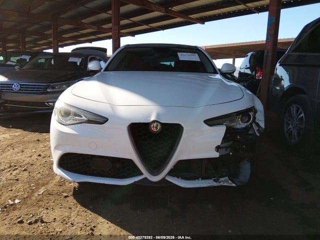 Alfa Romeo Giulia Ti Sport 2018 ZARFAECN0J7567920 Image 13
