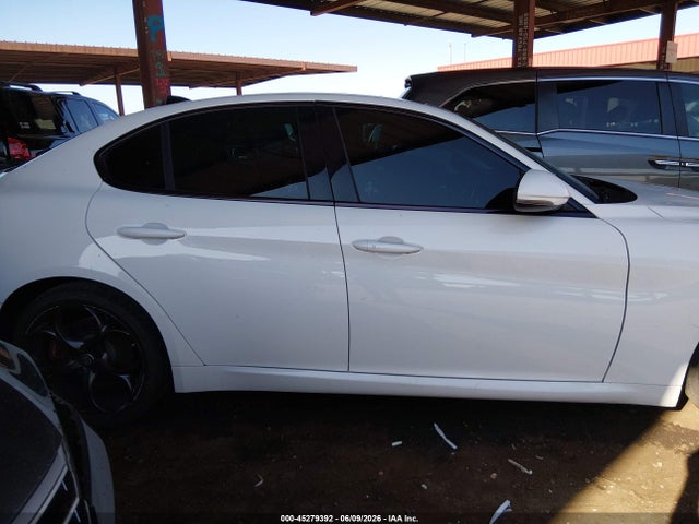 Alfa Romeo Giulia Ti Sport 2018 ZARFAECN0J7567920 Image 14