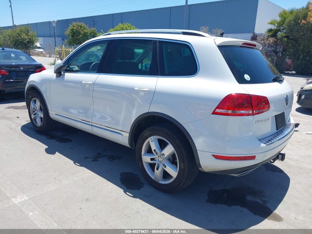Auction sale of the 2014 Volkswagen Touareg Tdi Lux, vin: WVGEP9BP0ED013293, lot number: 45279421