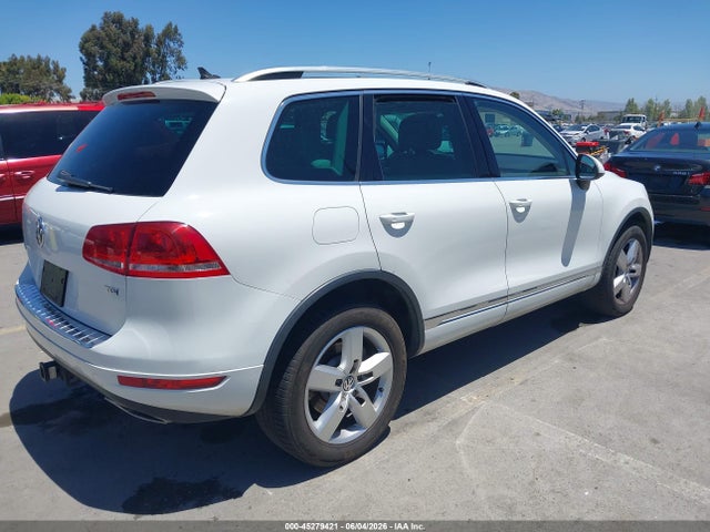 Auction sale of the 2014 Volkswagen Touareg Tdi Lux, vin: WVGEP9BP0ED013293, lot number: 45279421
