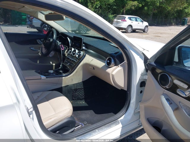 45279454 :رقم المزاد ، 55SWF4JB8HU214567 vin ، 2017 Mercedes-benz C 300 مزاد بيع