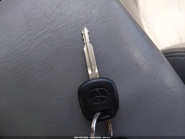 45279600 :رقم المزاد ، 4T1BE30K46U654249 vin ، 2006 Toyota Camry Xle مزاد بيع