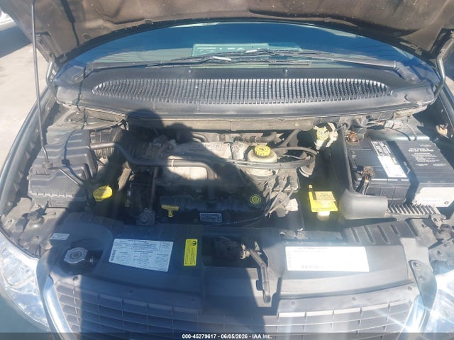 Продажа на аукционе авто 2001 Chrysler Town & Country Limited, vin: 2C8GP64L51R145848, номер лота: 45279617