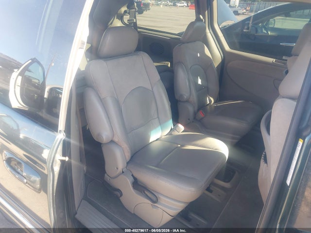 Продажа на аукционе авто 2001 Chrysler Town & Country Limited, vin: 2C8GP64L51R145848, номер лота: 45279617