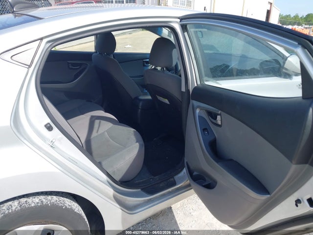 Продажа на аукционе авто 2016 Hyundai Elantra Se, vin: 5NPDH4AE8GH787613, номер лота: 45279663