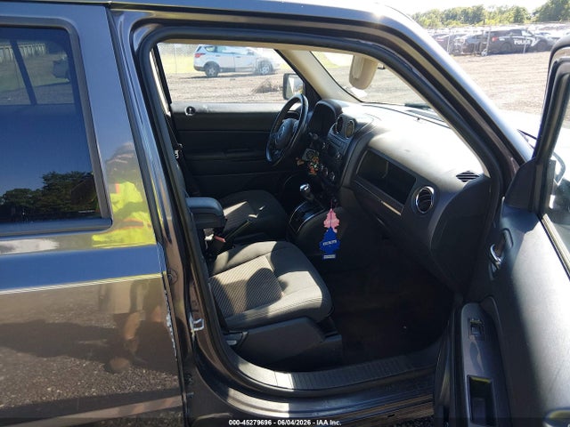 2016 Jeep Patriot Latitude მანქანა იყიდება აუქციონზე, vin: 1C4NJRFB0GD608443, აუქციონის ნომერი: 45279696