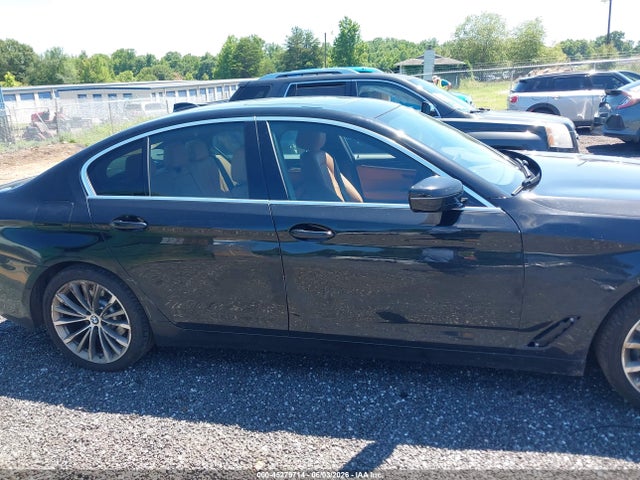 2021 Bmw 530i მანქანა იყიდება აუქციონზე, vin: WBA53BH01MCF11198, აუქციონის ნომერი: 45279714