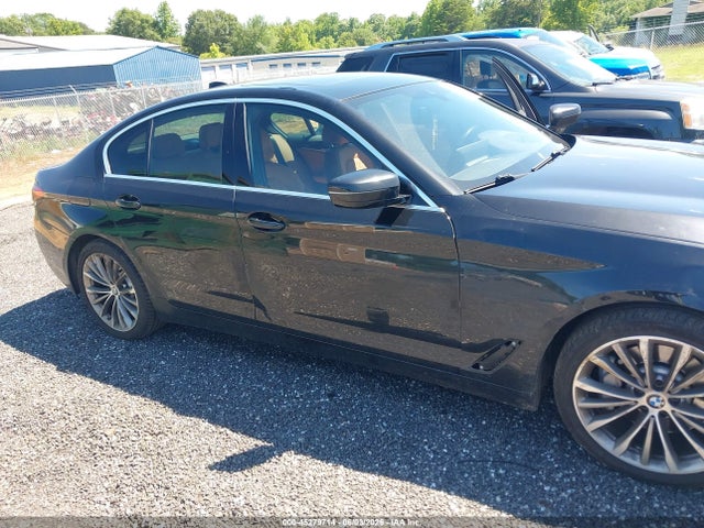 2021 Bmw 530i მანქანა იყიდება აუქციონზე, vin: WBA53BH01MCF11198, აუქციონის ნომერი: 45279714