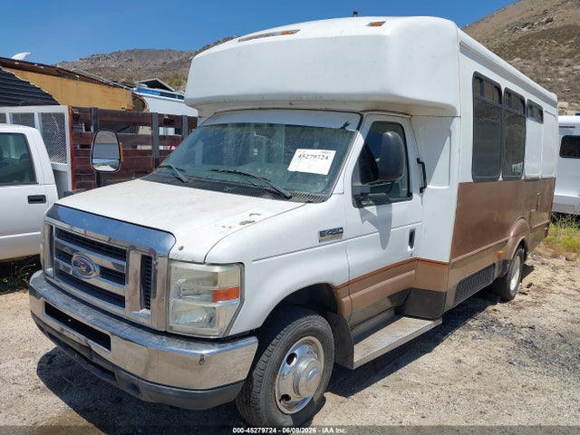 45279724 :رقم المزاد ، 1FDFE4FS4BDB04736 vin ، 2011 Ford E-450 Cutaway مزاد بيع