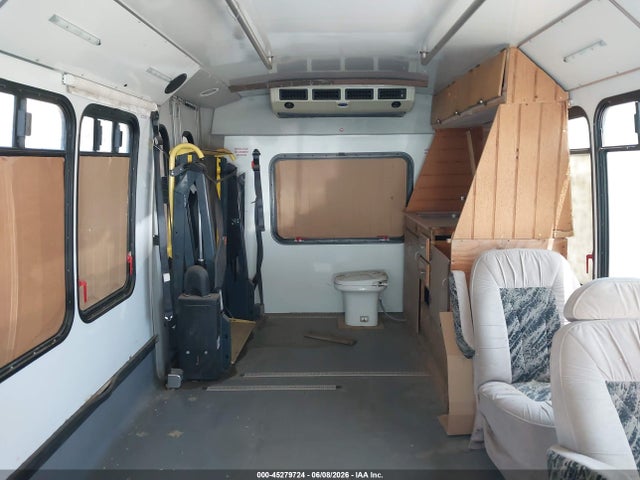 45279724 :رقم المزاد ، 1FDFE4FS4BDB04736 vin ، 2011 Ford E-450 Cutaway مزاد بيع