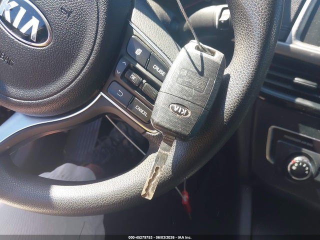 2016 Kia Optima Lx მანქანა იყიდება აუქციონზე, vin: 5XXGT4L39GG086646, აუქციონის ნომერი: 45279753