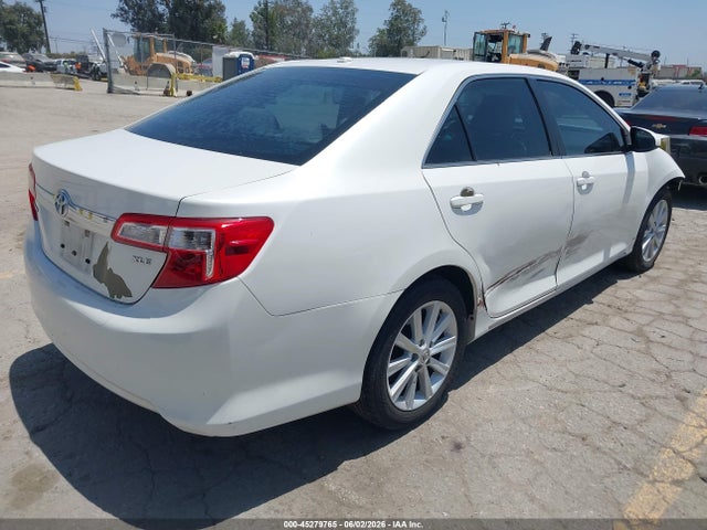 45279765 :رقم المزاد ، 4T1BF1FK1EU462908 vin ، 2014 Toyota Camry Xle مزاد بيع