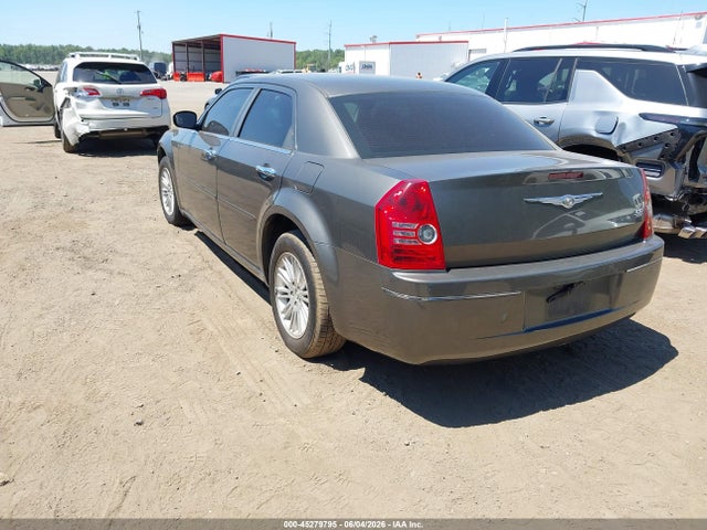 45279795 :رقم المزاد ، 2C3CA4CD0AH216321 vin ، 2010 Chrysler 300 Touring مزاد بيع