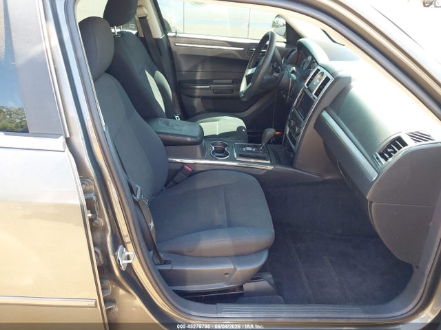 45279795 :رقم المزاد ، 2C3CA4CD0AH216321 vin ، 2010 Chrysler 300 Touring مزاد بيع